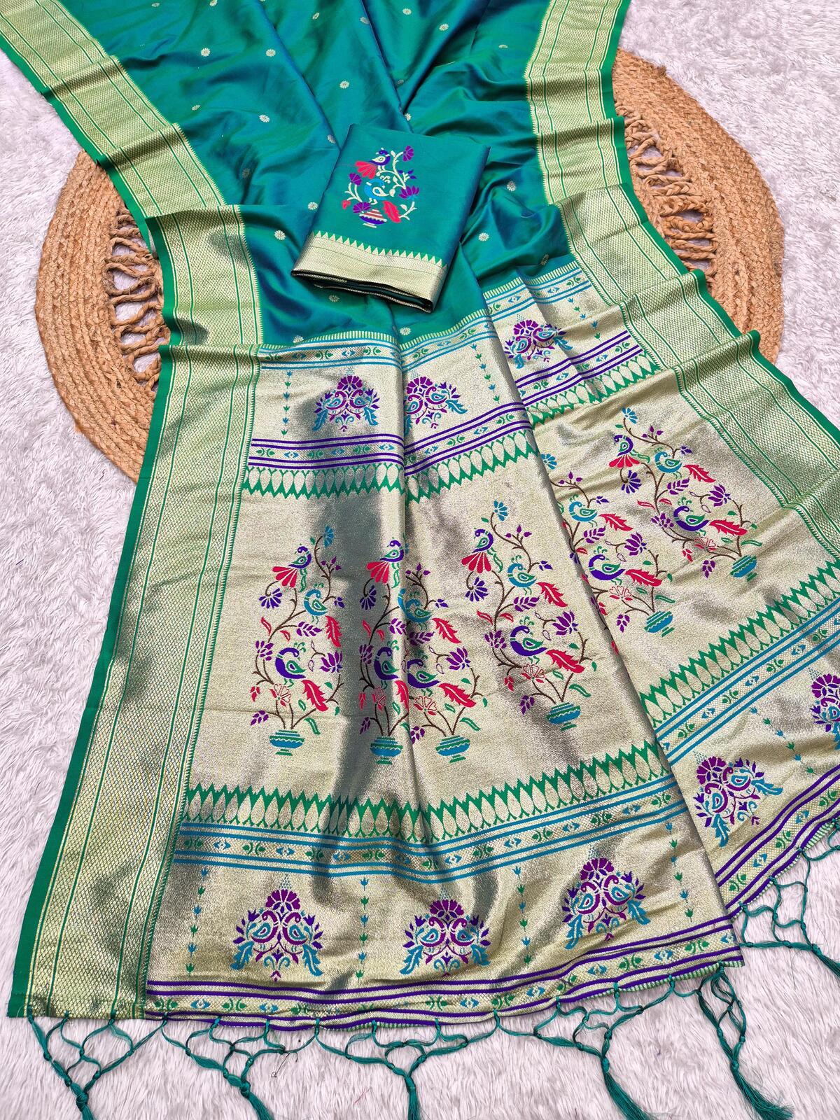 Dulcet Rama Paithani Silk Saree With Stunning Blouse Piece