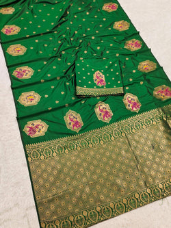 Splendiferous Dark Green Pure Zari Weaving Banarasi Silk Saree With Prettiest Blouse Piece
