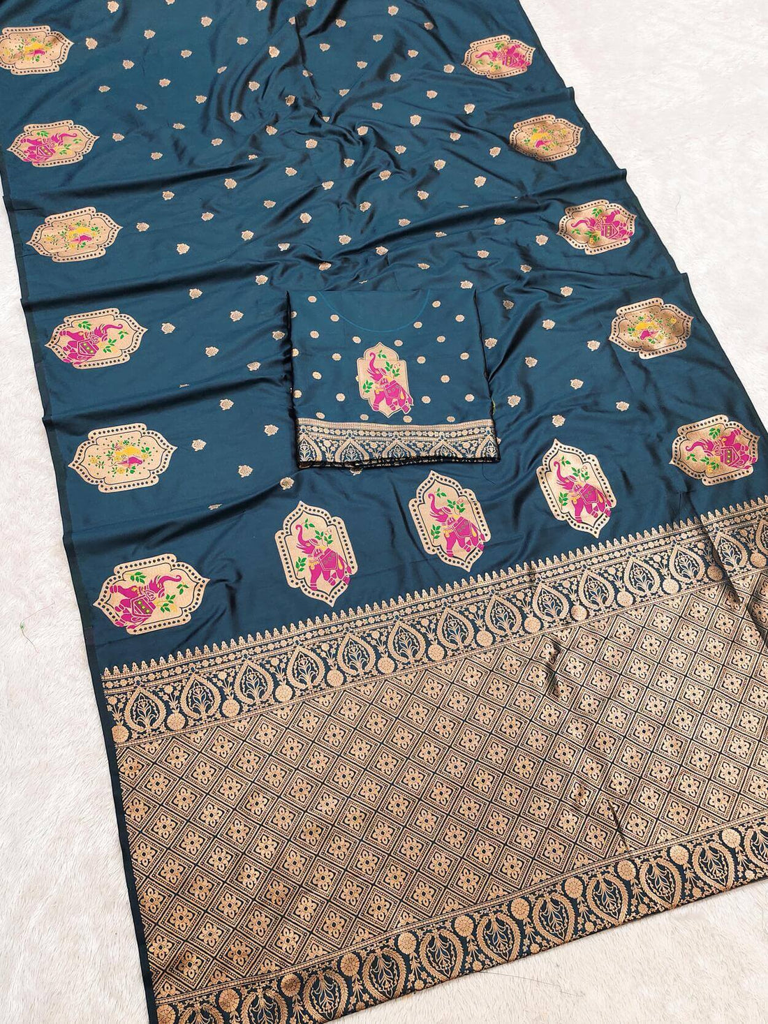 Lissome Navy Blue Pure Zari Weaving Banarasi Silk Saree With Sensational Blouse Piece