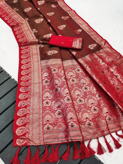 Effulgent Brown Pure Zari Weaving Banarasi Silk Saree With Unequalled Blouse Piece