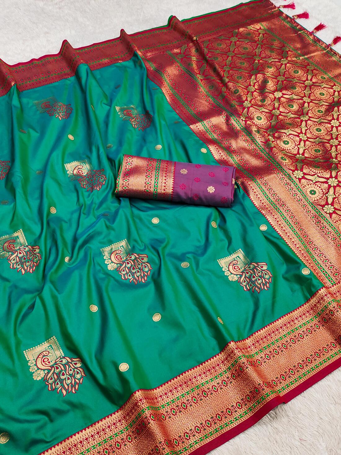 Mellifluous Sea Green Paithani Silk Saree With Dalliance Blouse Piece