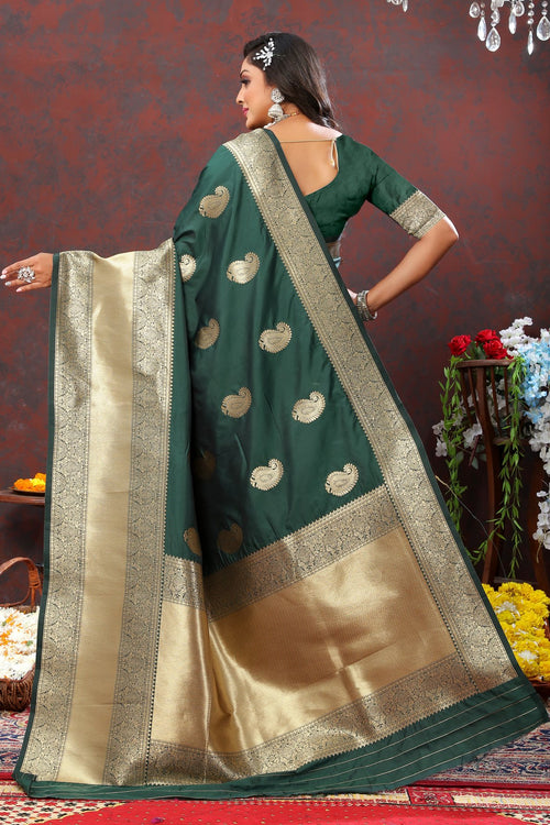 Load image into Gallery viewer, Engaging Dark Green Soft Banarasi Silk Saree With Opulent Blouse Piece
