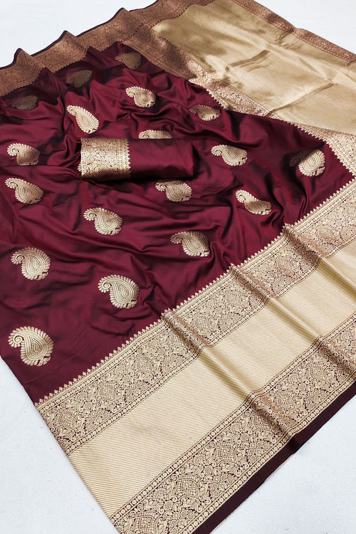 Load image into Gallery viewer, Felicitous Maroon Soft Banarasi Silk Saree With Lustrous Blouse Piece
