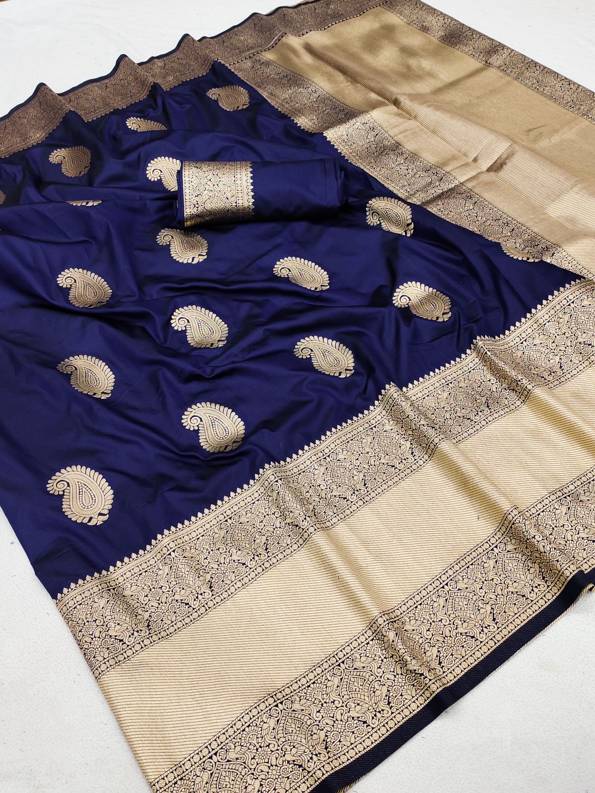 Enchanting Navy Blue Soft Banarasi Silk Saree With Opulent Blouse Piece