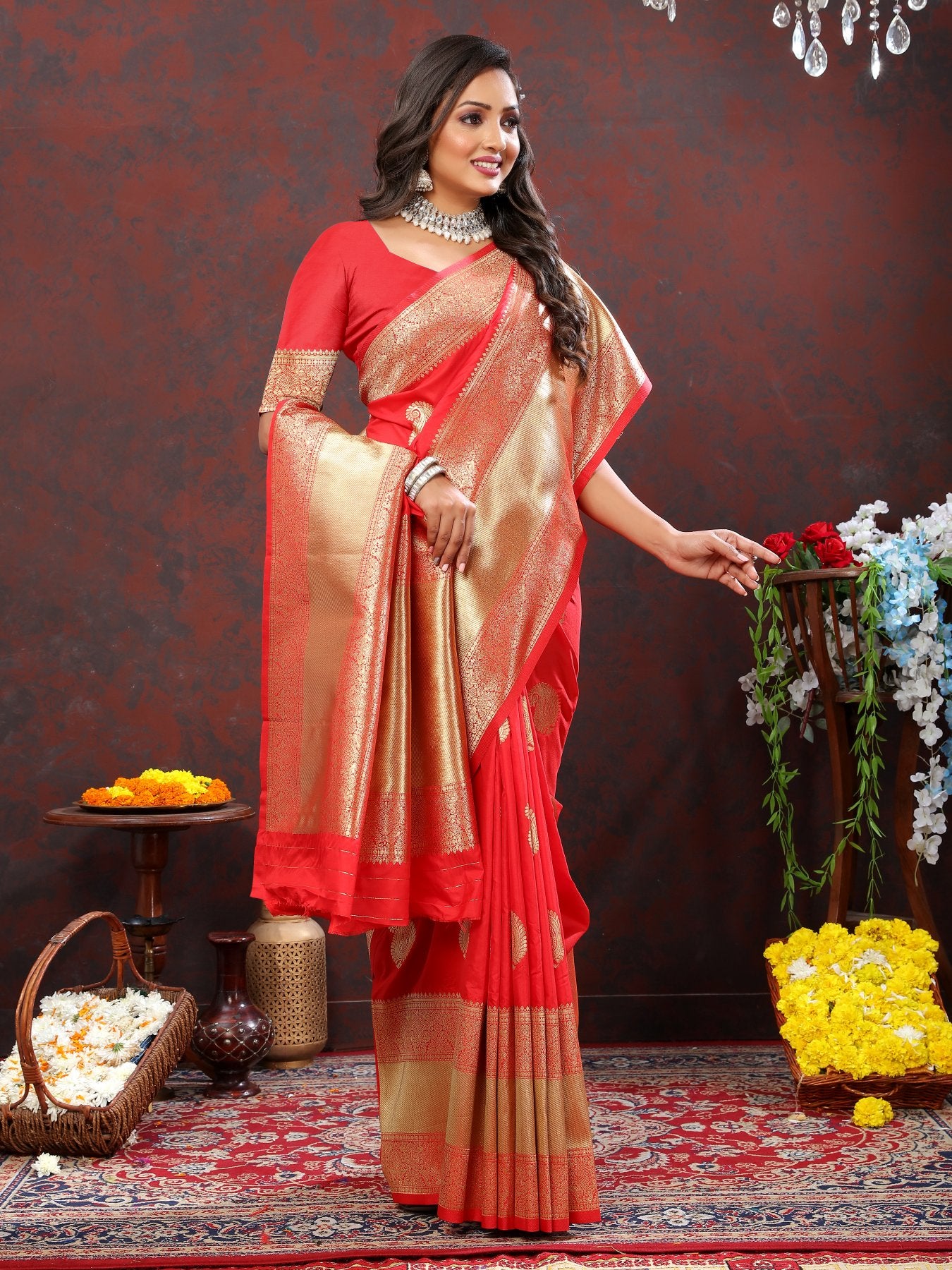 Artistic Red Soft Banarasi Silk Saree With Dulcet Blouse Piece