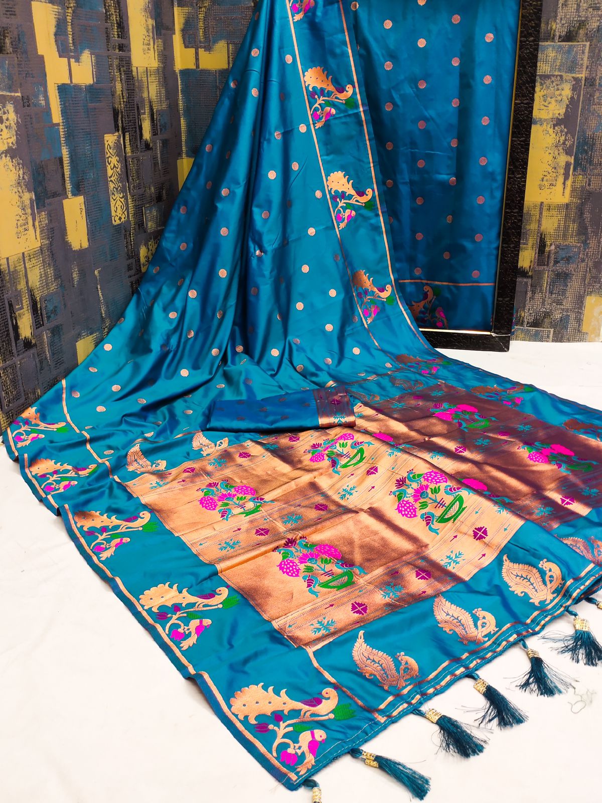 Epiphany Firozi Paithani Silk Saree With Piquant Blouse Piece