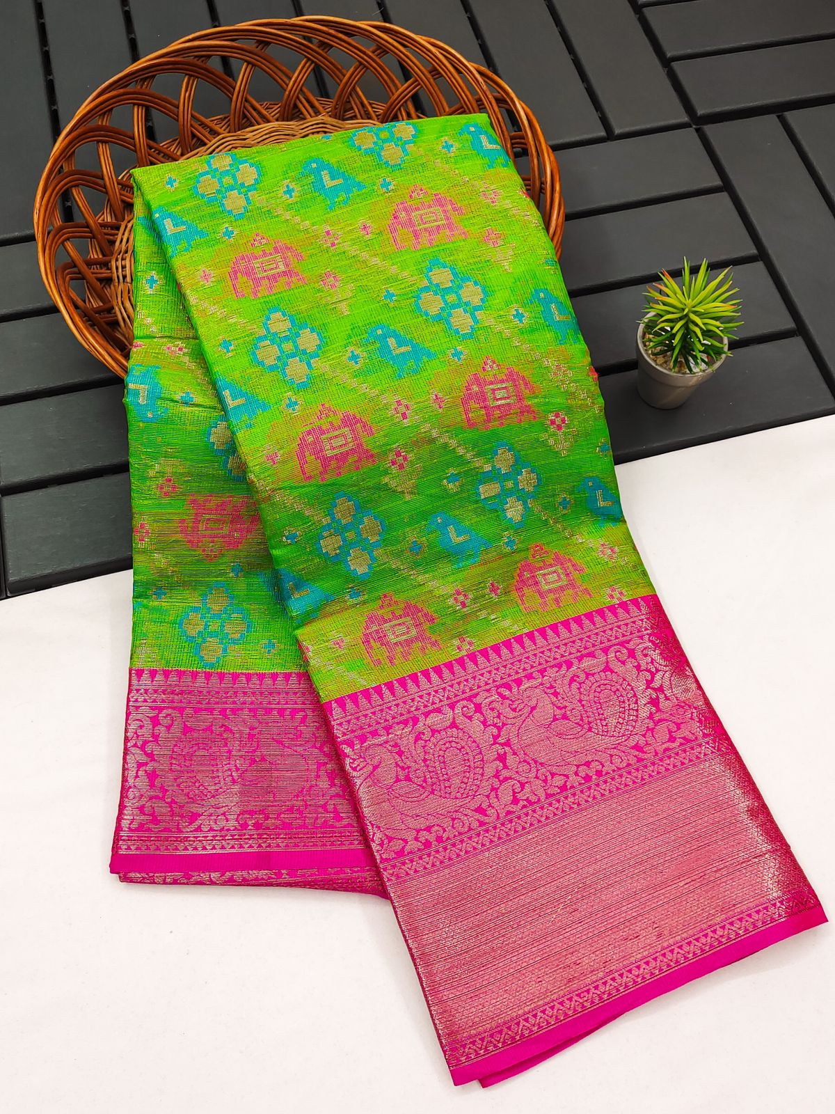 Enticing Pista Cotton Silk Saree With Effervescent Blouse Piece