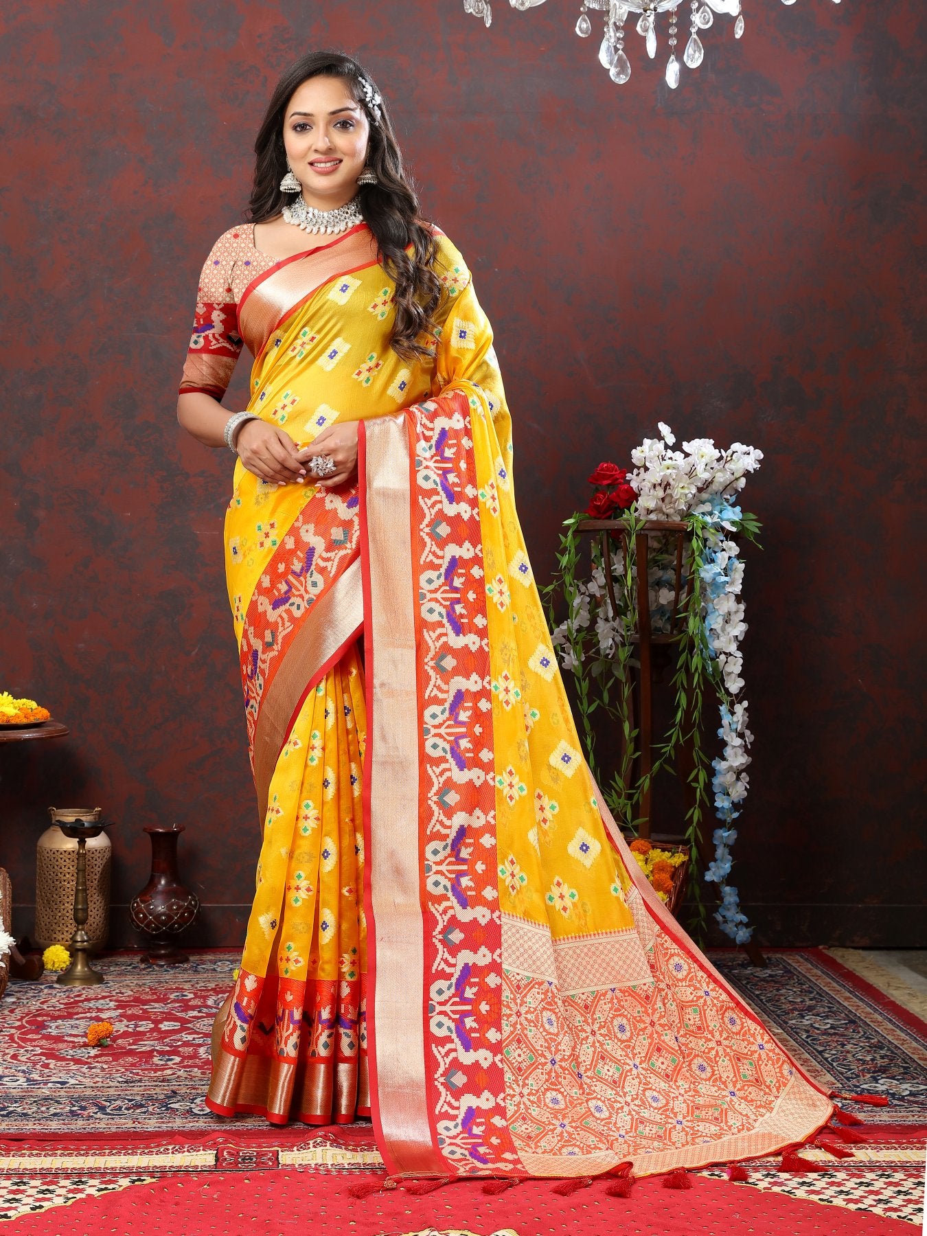 Incredible Yellow Organza Silk Saree With Exuberant Blouse Piece