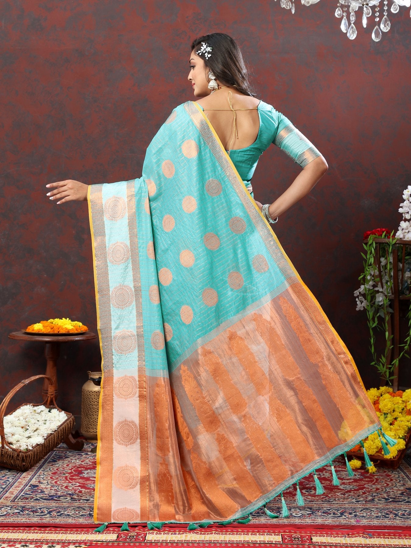 Vestigial Firozi Cotton Silk Saree With Improbable Blouse Piece