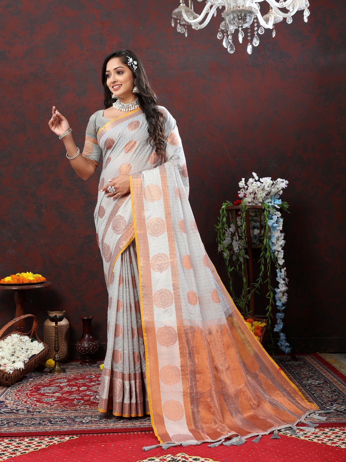 Splendiferous Grey Cotton Silk Saree With Proficient Blouse Piece