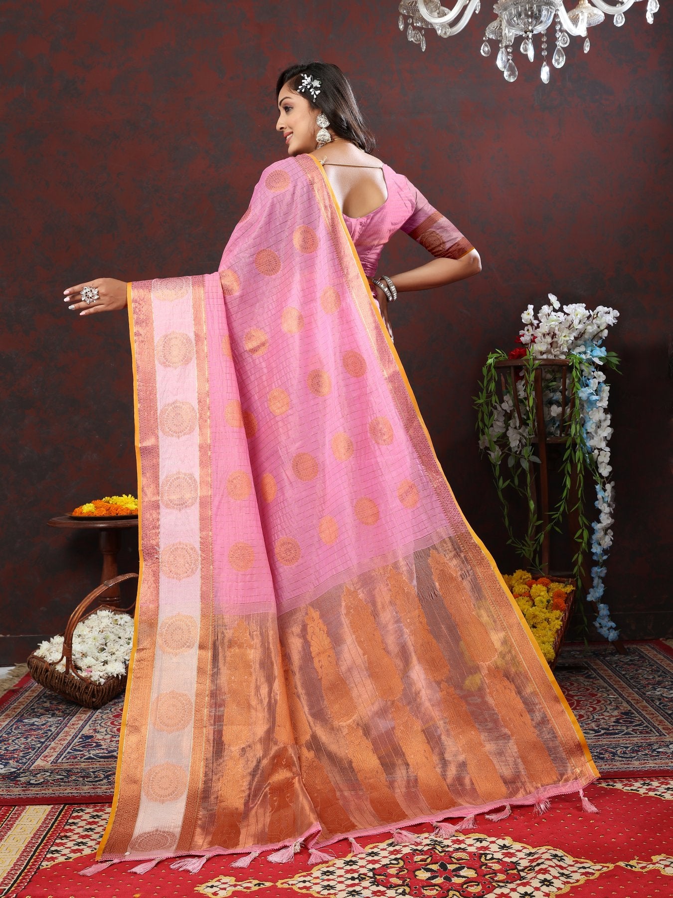 Symmetrical Pink Cotton Silk Saree With Jubilant Blouse Piece