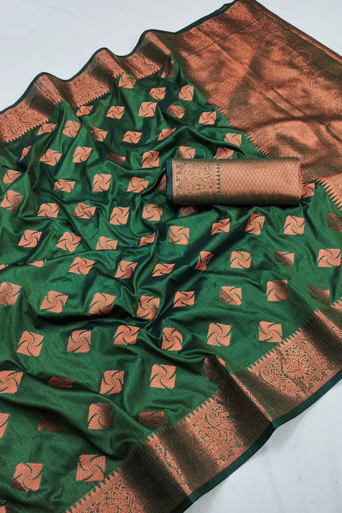 Load image into Gallery viewer, Woebegone Dark Green Soft Banarasi Silk Saree With Alluring Blouse Piece
