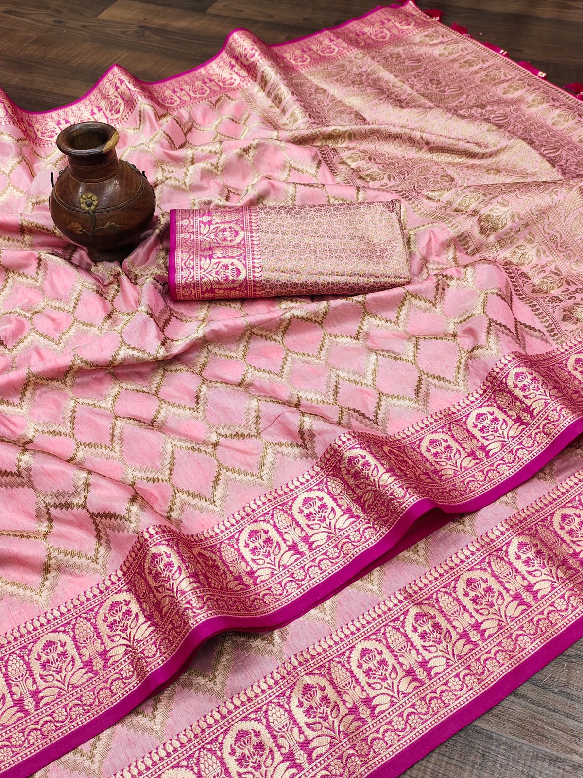 Gossamer Pink Soft Banarasi Silk Saree With Ratatouille Blouse Piece