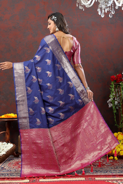 Load image into Gallery viewer, Engaging Navy Blue Soft Banarasi Silk Saree With Exuberant Blouse Piece
