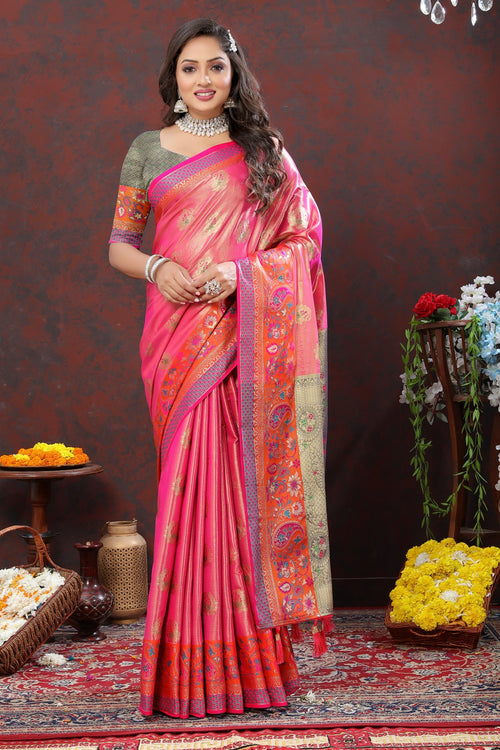 Load image into Gallery viewer, Exquisite Dark Pink Soft Banarasi Silk Saree With Divine Blouse Piece
