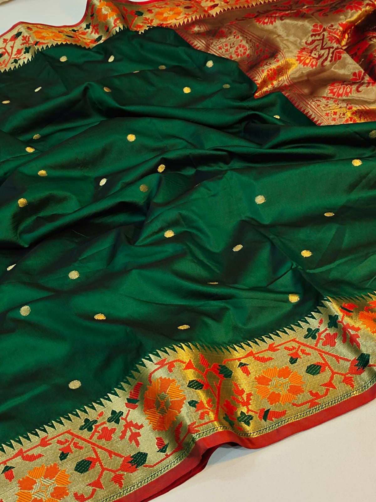 Redolent Dark Green Soft Banarasi Silk Saree With Artistic Blouse Piece