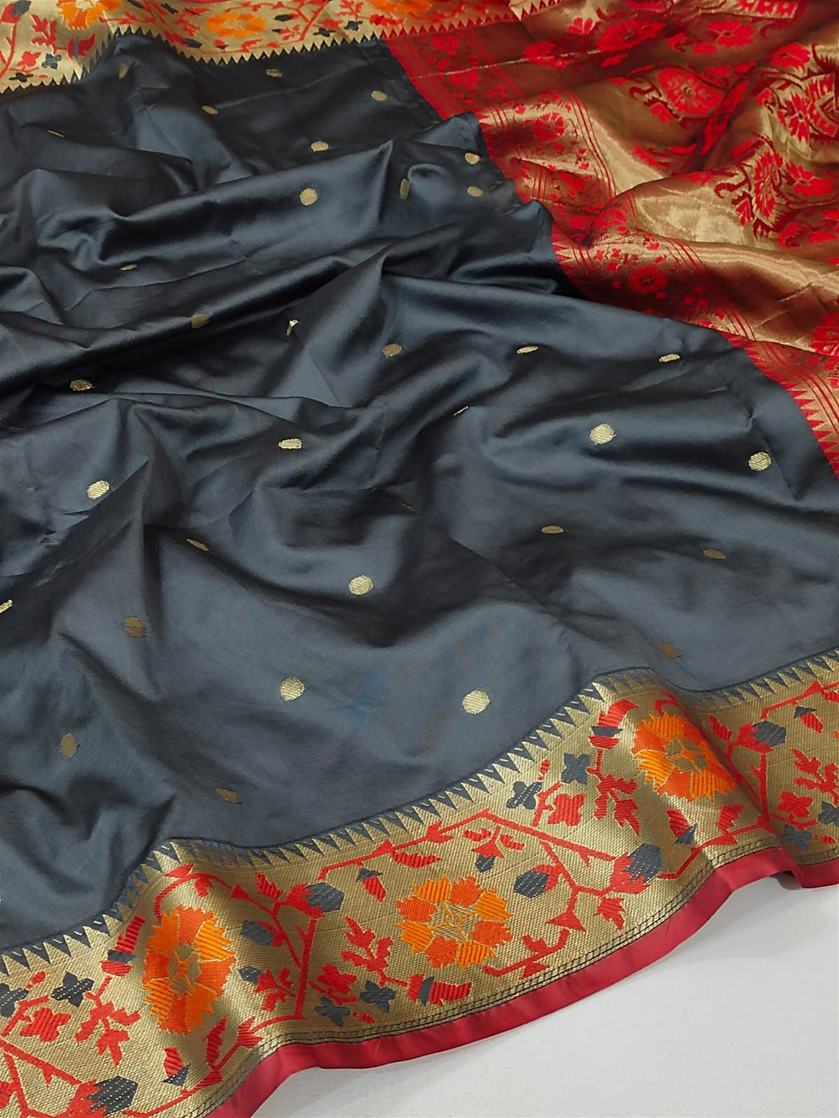 Scintilla Grey Soft Banarasi Silk Saree With Splendiferous Blouse Piece