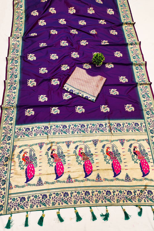 Load image into Gallery viewer, Invaluable Purple Paithani Silk Saree With Arresting Blouse Piece
