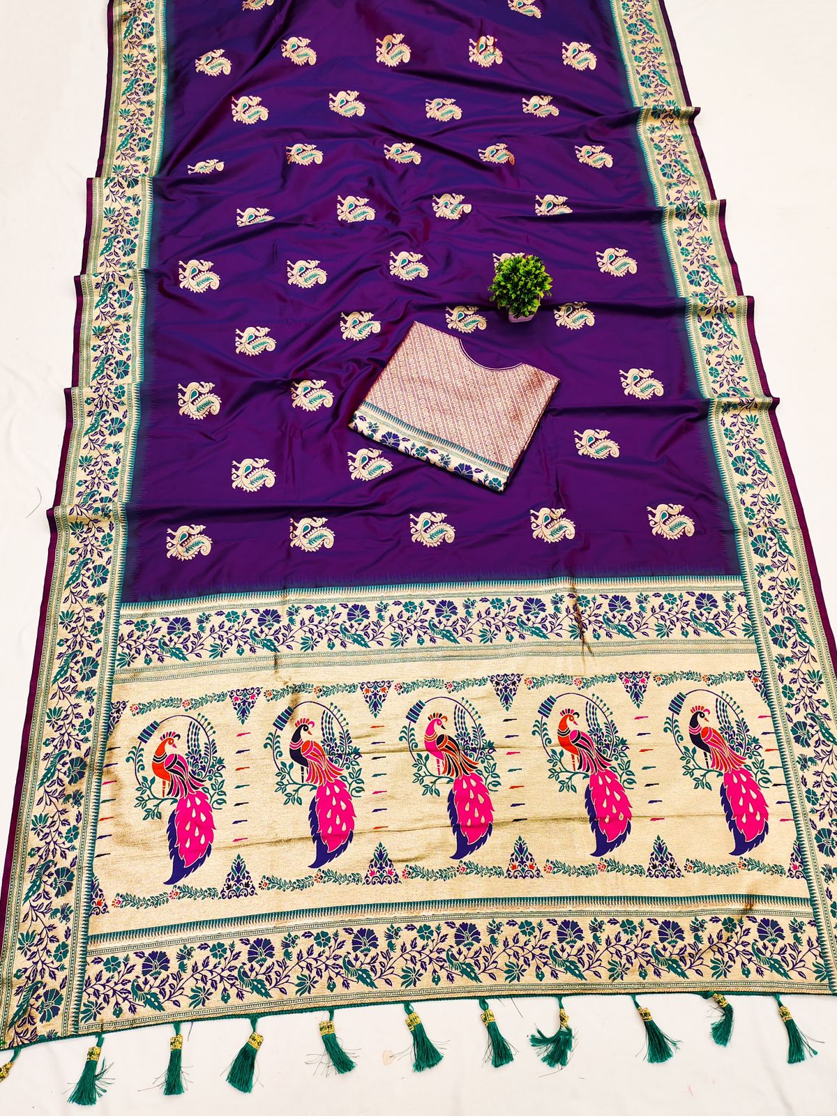 Invaluable Purple Paithani Silk Saree With Arresting Blouse Piece