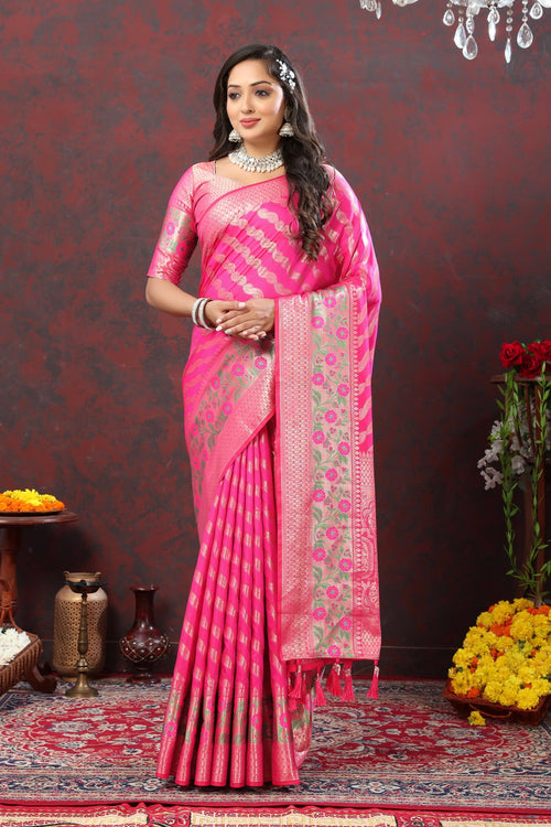 Load image into Gallery viewer, Efflorescence Dark Pink Soft Banarasi Silk Saree With Redolent Blouse Piece
