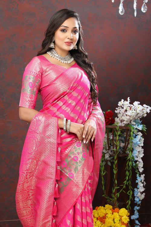 Load image into Gallery viewer, Efflorescence Dark Pink Soft Banarasi Silk Saree With Redolent Blouse Piece
