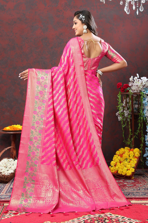 Load image into Gallery viewer, Efflorescence Dark Pink Soft Banarasi Silk Saree With Redolent Blouse Piece
