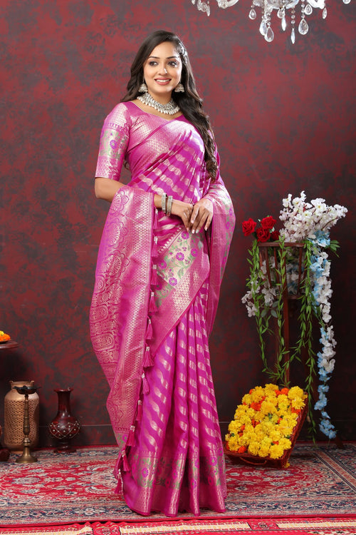 Load image into Gallery viewer, Amiable Purple Soft Banarasi Silk Saree With Confounding Blouse Piece
