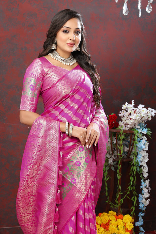 Load image into Gallery viewer, Amiable Purple Soft Banarasi Silk Saree With Confounding Blouse Piece
