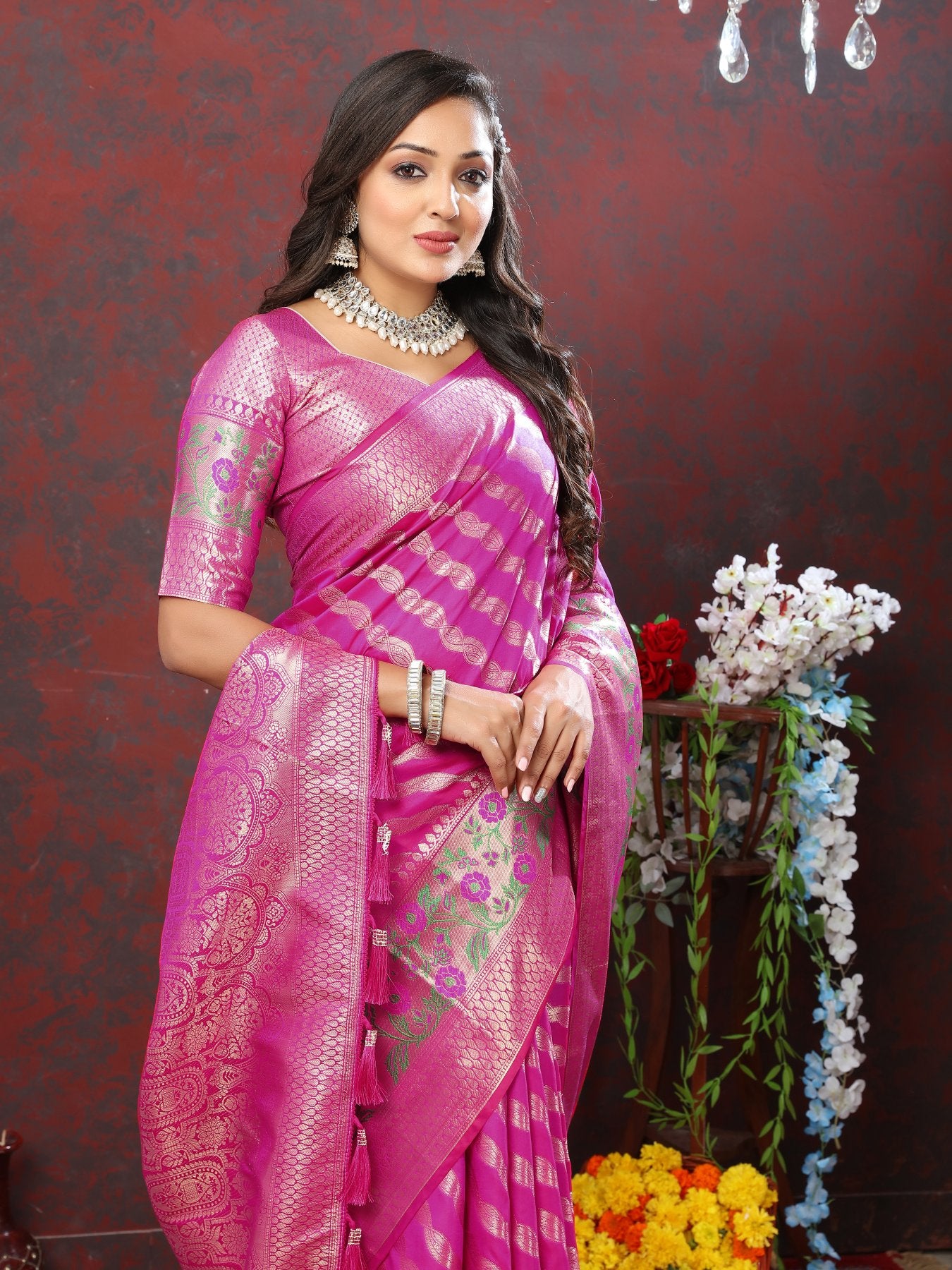 Amiable Purple Soft Banarasi Silk Saree With Confounding Blouse Piece