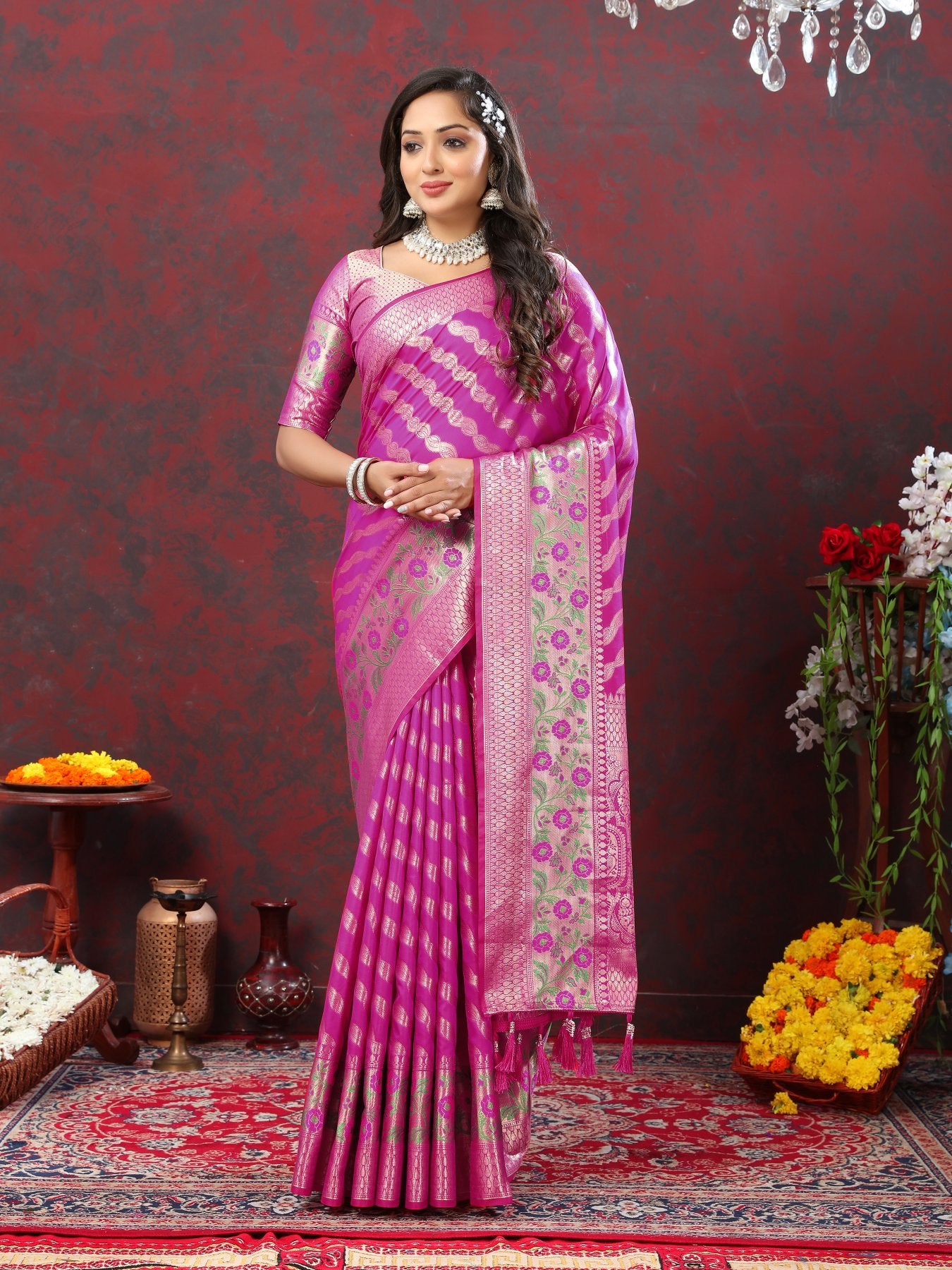 Amiable Purple Soft Banarasi Silk Saree With Confounding Blouse Piece