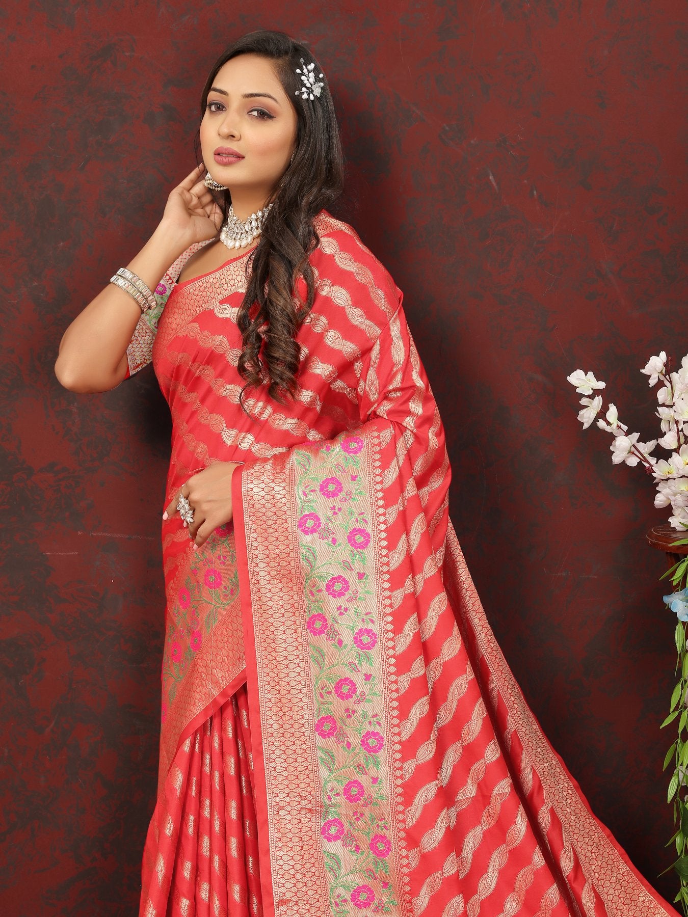 Sempiternal Red Soft Banarasi Silk Saree With Lassitude Blouse Piece