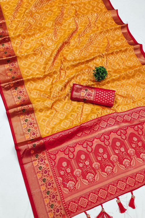 Load image into Gallery viewer, Scintilla Yellow Soft Banarasi Silk Saree With Staggering Blouse Piece
