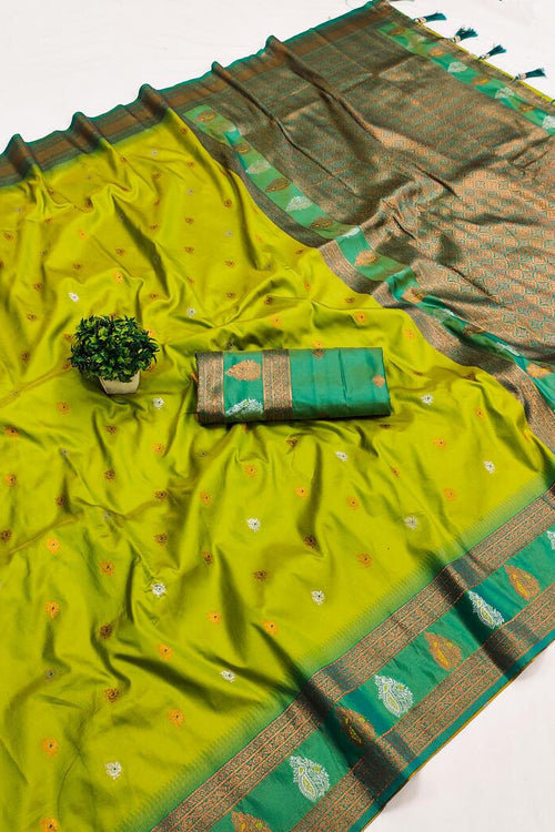 Load image into Gallery viewer, Opulent Parrot Soft Banarasi Silk Saree With Glorious Blouse Piece
