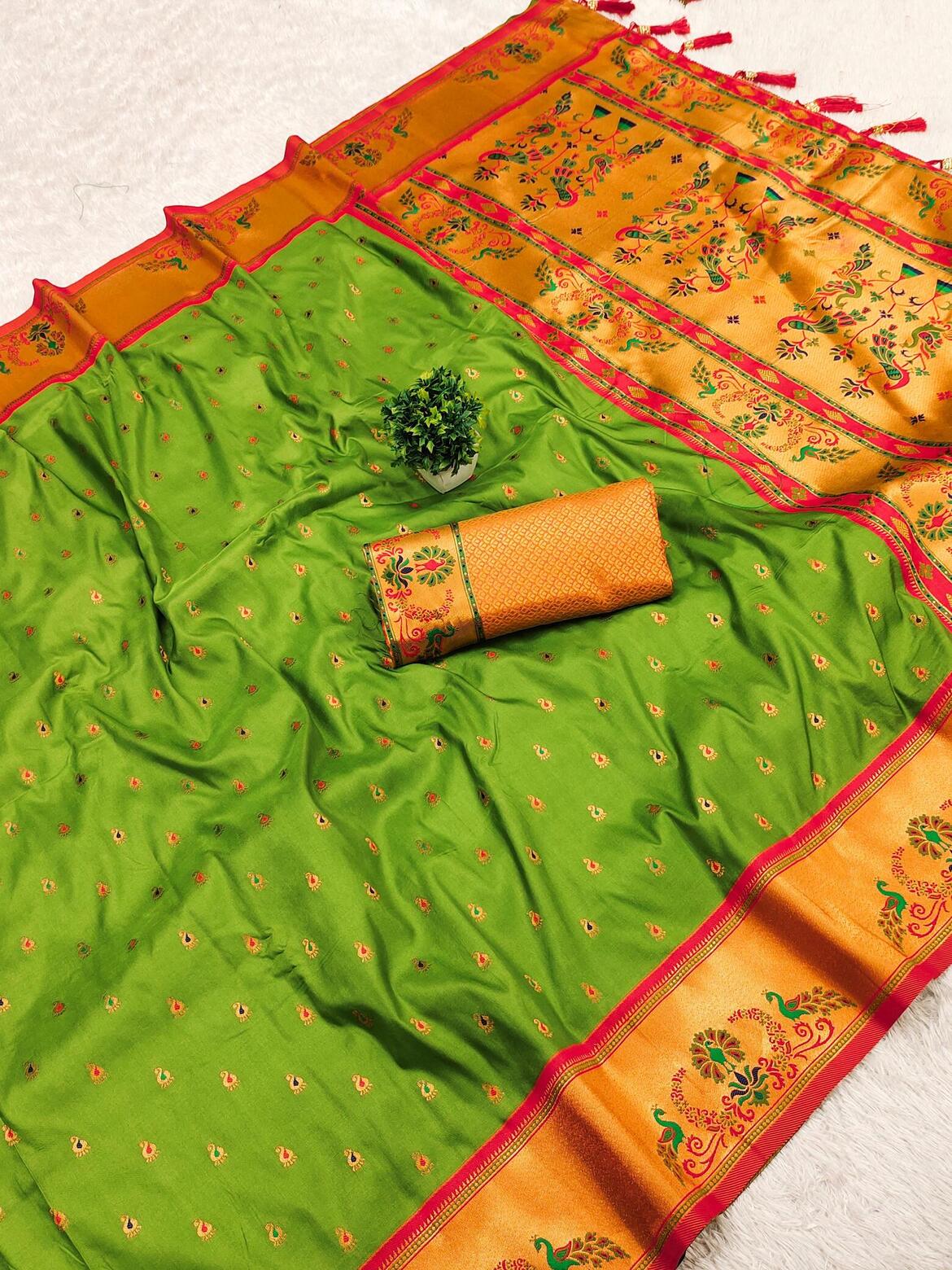 Demanding Mehndi Paithani Silk Saree With Smart Blouse Piece