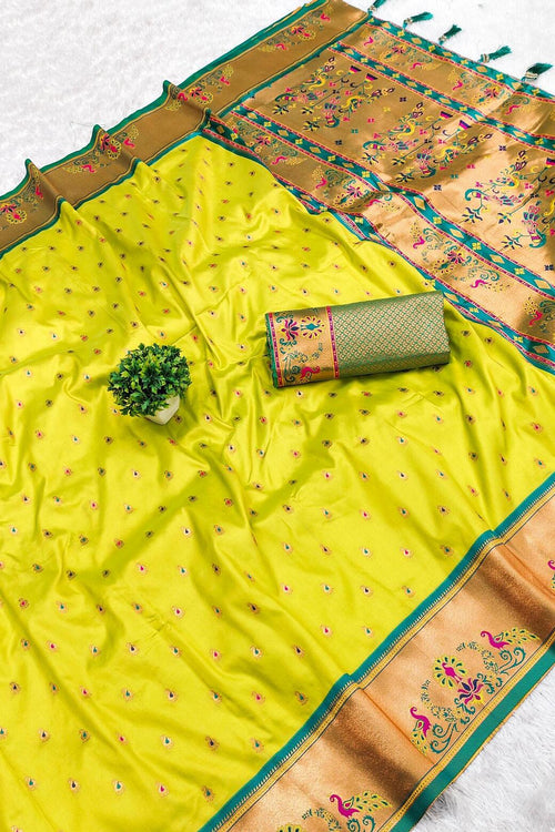 Load image into Gallery viewer, Opulent Parrot Paithani Silk Saree With Majesty Blouse Piece
