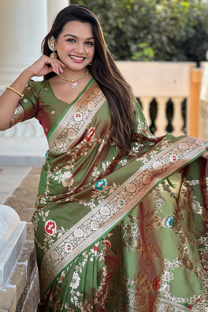 Gratifying Mehndi Soft Banarasi Silk Saree With Scrupulous Blouse Piece
