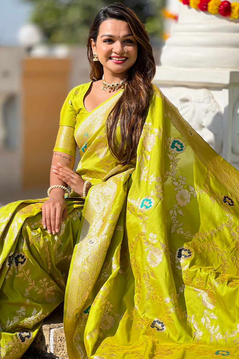 Chatoyant Parrot Soft Banarasi Silk Saree With Fragrant Blouse Piece