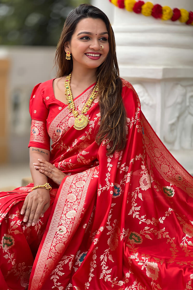 Incredible Red Soft Banarasi Silk Saree With Alluring Blouse Piece