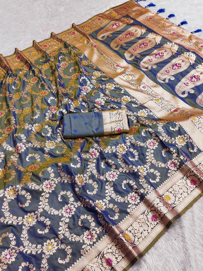 Staring Grey Soft Banarasi Silk Saree With Blooming Blouse Piece