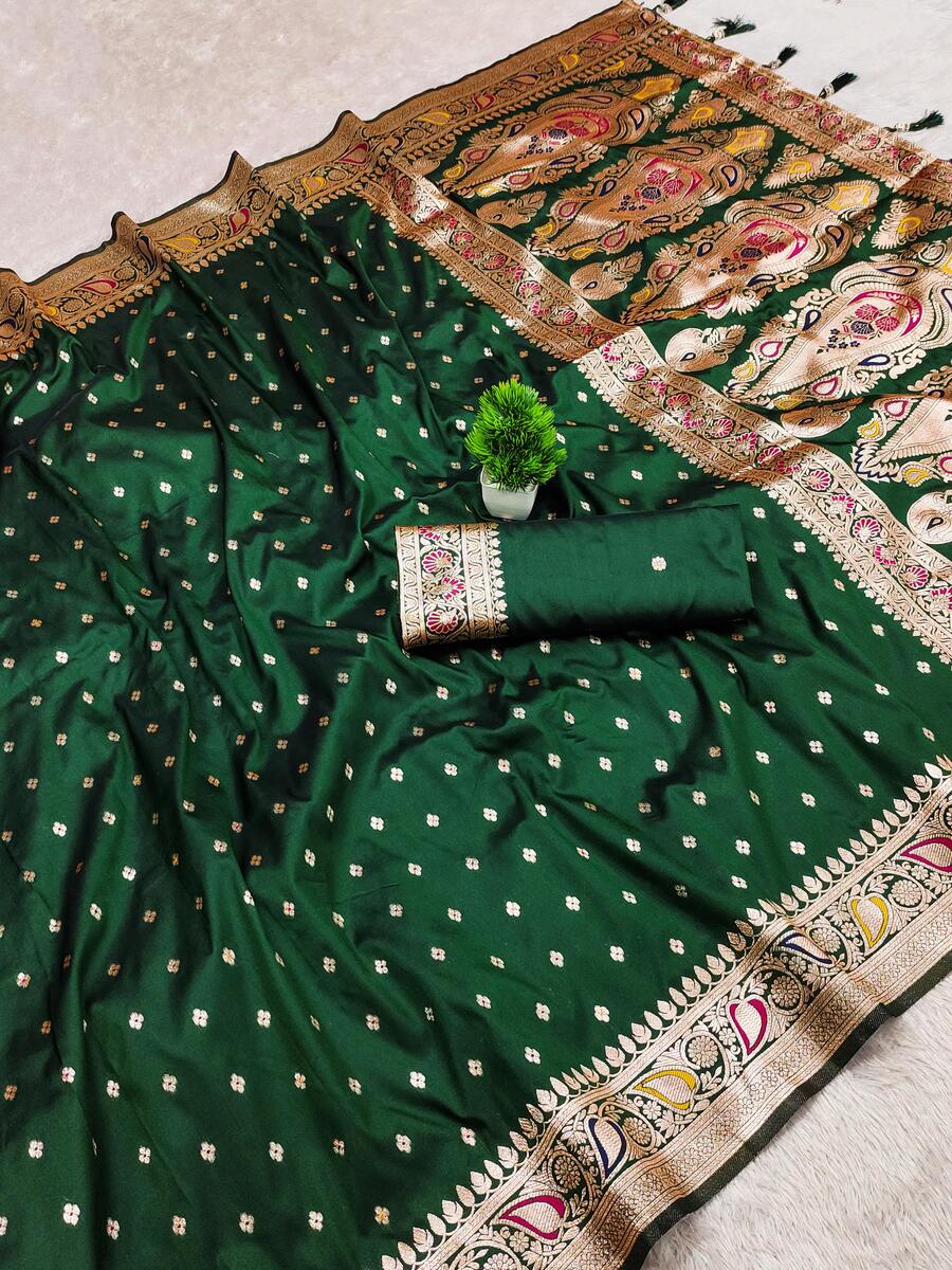 Desultory Dark Green Soft Banarasi Silk Saree With Sumptuous Blouse Piece