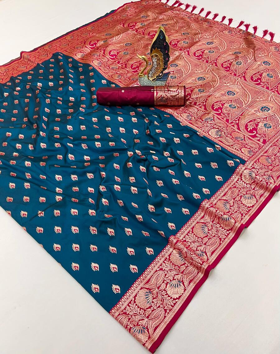 Splendiferous Rama Soft Banarasi Silk Saree With Supernal Blouse Piece