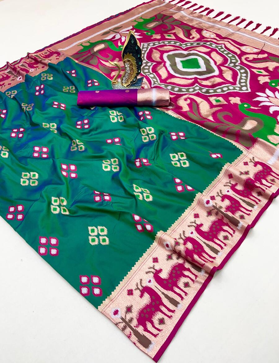 Desultory Green Soft Banarasi Ikkat Saree With Luxuriant Blouse Piece