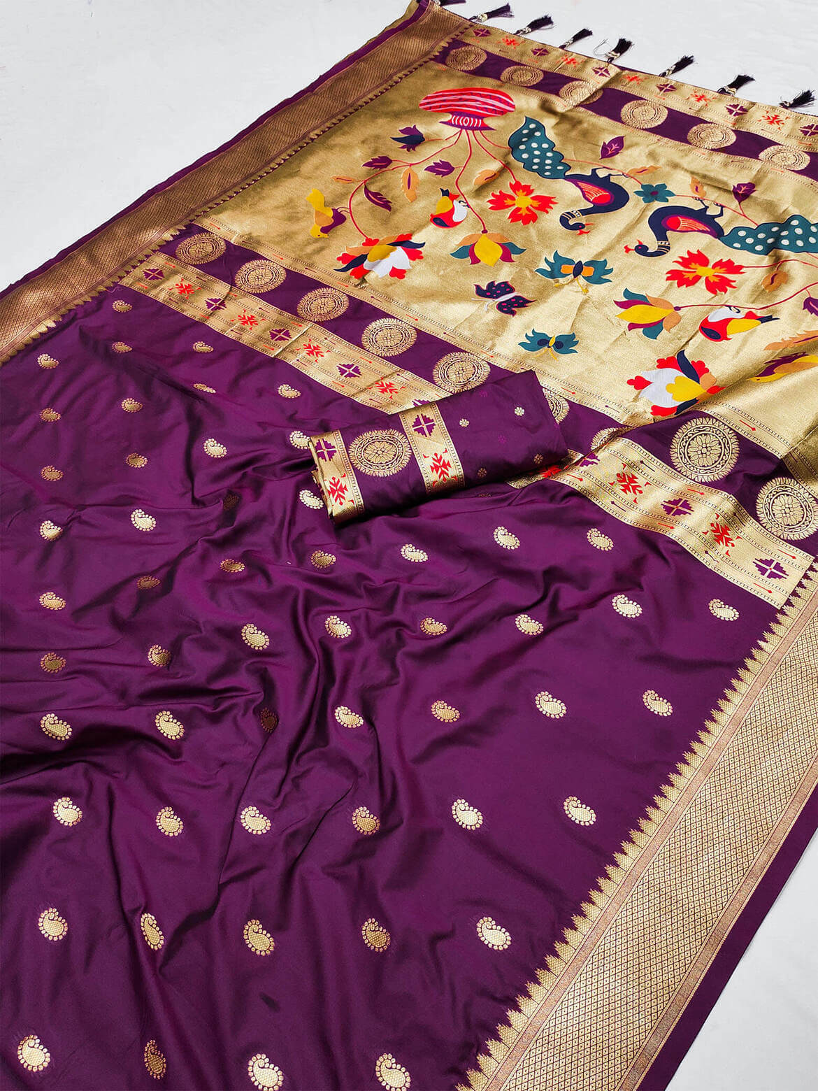 Alluring Purple Paithani Silk Saree With Sonorous Blouse Piece