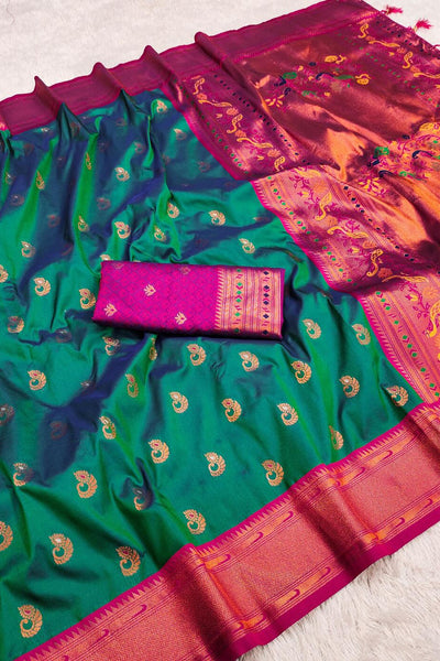Engrossing Rama Paithani Silk Saree With Arresting Blouse Piece
