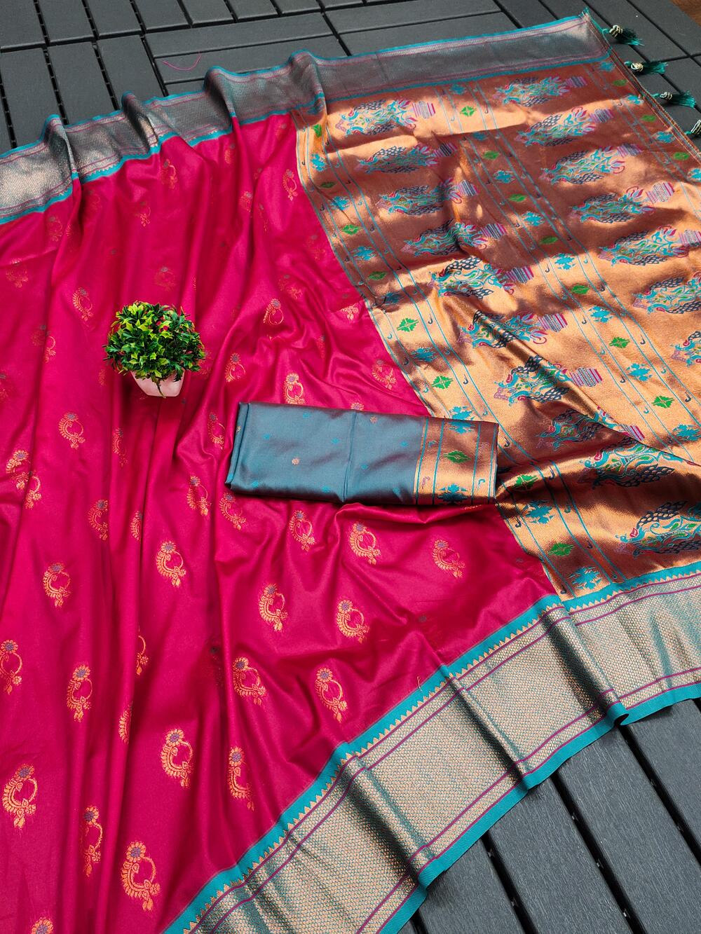 Comely Dark Pink Paithani Silk Saree With Assemblage Blouse Piece