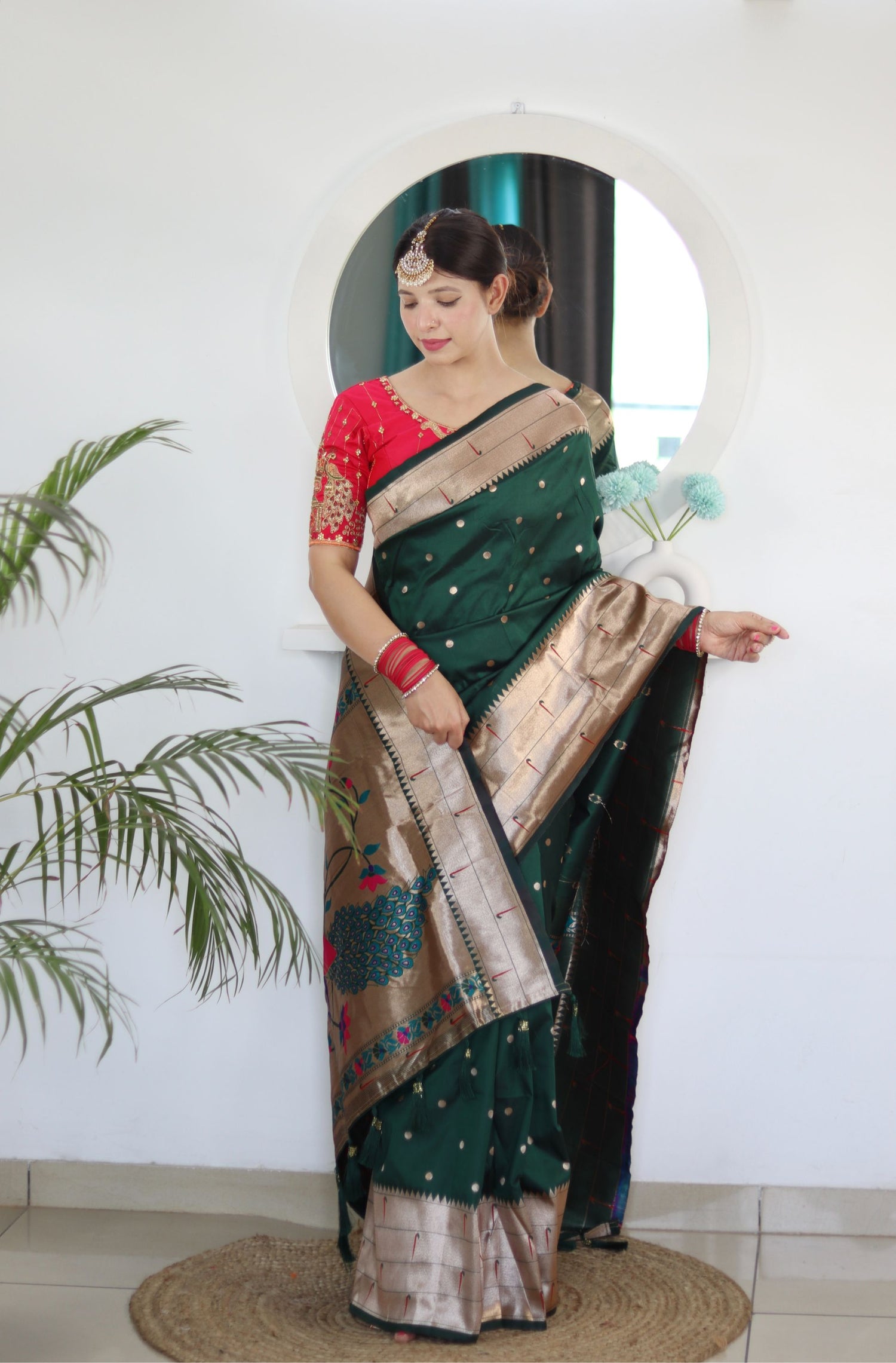Breathtaking Dark Green Paithani Silk Saree With Majesty Blouse Piece