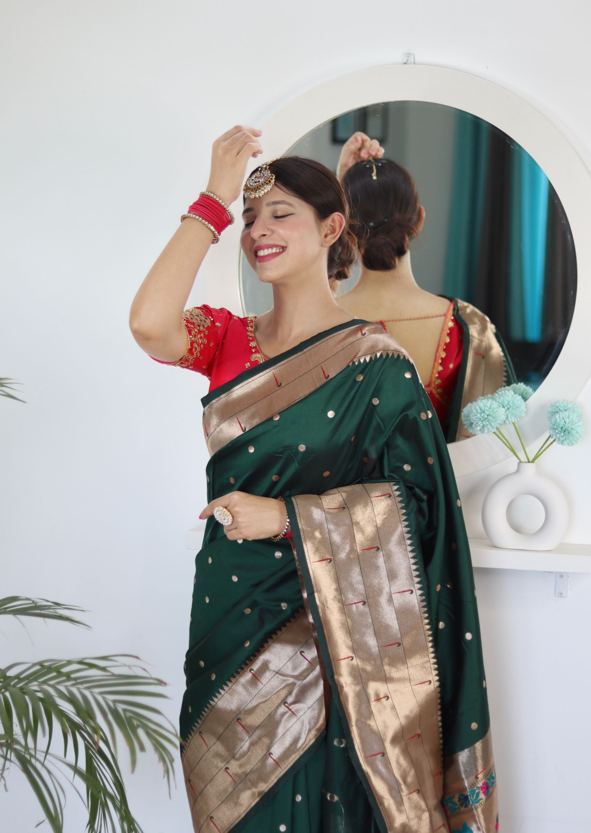 Breathtaking Dark Green Paithani Silk Saree With Majesty Blouse Piece
