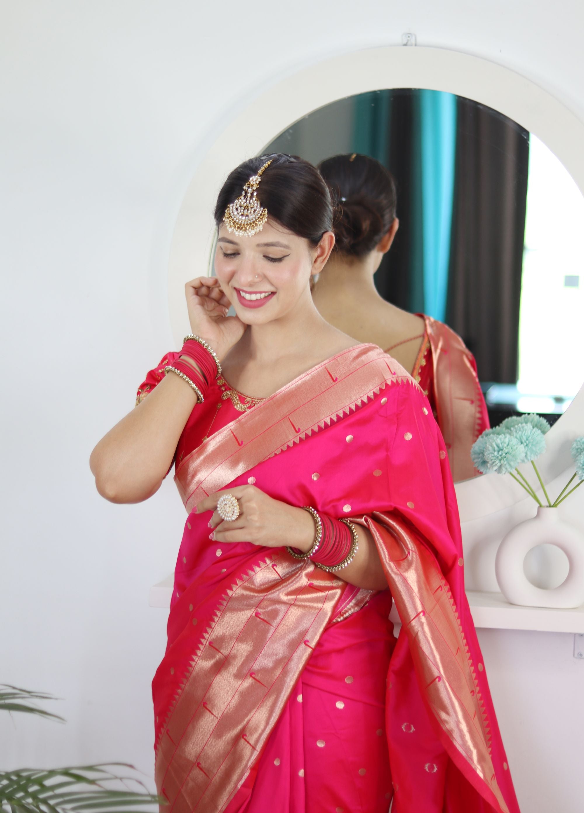 Twirling Dark Pink Paithani Silk Saree With Jazzy Blouse Piece