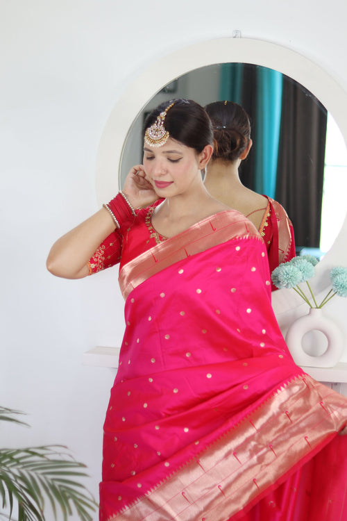 Load image into Gallery viewer, Twirling Dark Pink Paithani Silk Saree With Jazzy Blouse Piece
