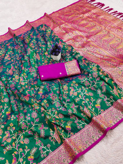Enchanting Rama Pure Banarasi Silk Saree With Fairytale Blouse Piece